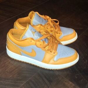 Good Condition Pre-owned 2022Wmns Air Jordan 1 Low 'Chutney'